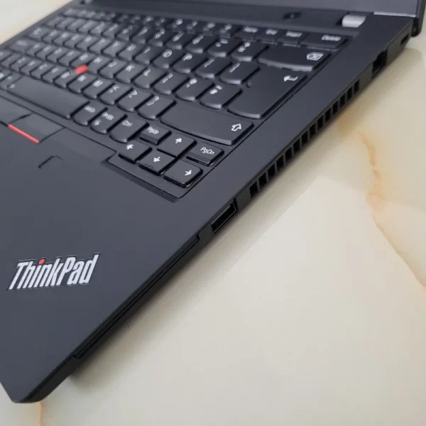 Lenovo ThinkPad T490 i5-8350U 16GB 512GB NVMe + Dock